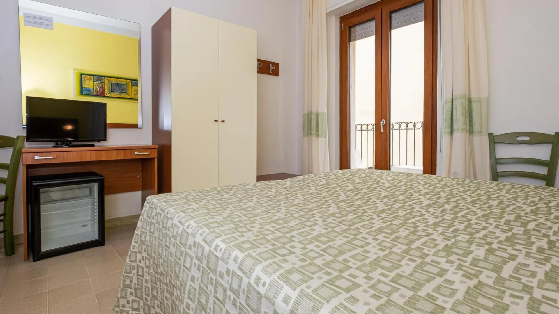 Hotel Il Gabbiano Alghero 3*,